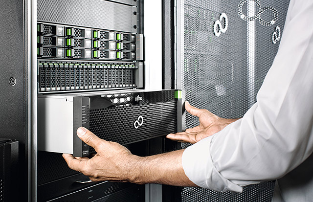 Fujitsu Eternus datacenter